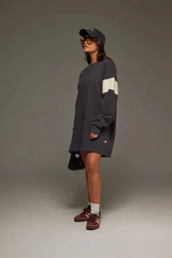 Araminta James - 94 V-NECK SWEATER DRESS NOIR