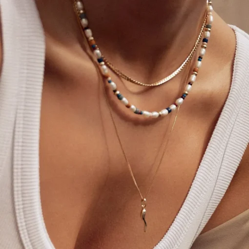 Women Arms Of Eve - Cornicello Gold Charm Necklace