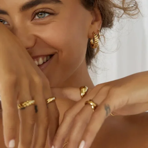 Women Arms Of Eve - TILLY GOLD HOOP EARRINGS