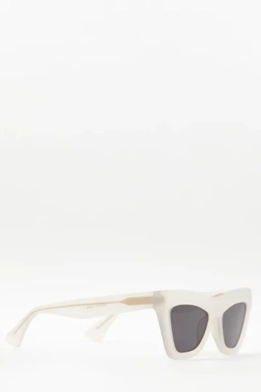 Women Bresac - Frame 0006 (Mist)