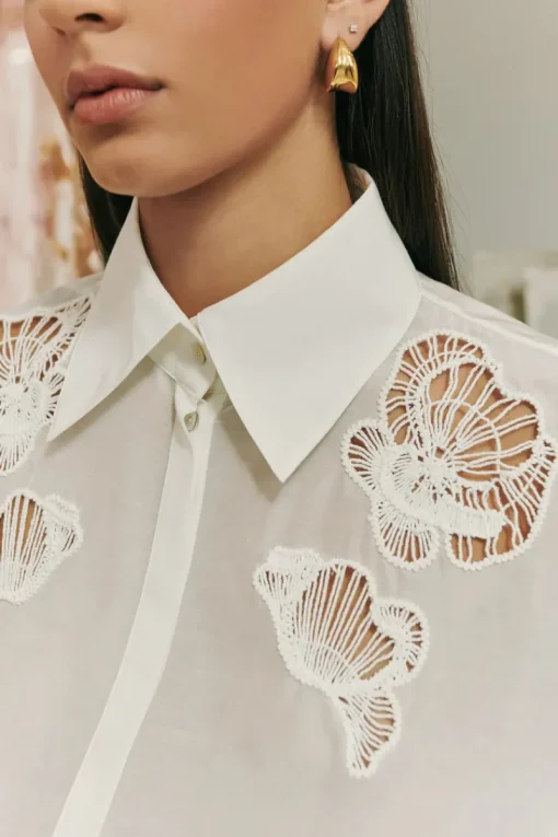 Clea - AINSLEY EMBROIDERED SHIRT (OFF-WHITE)