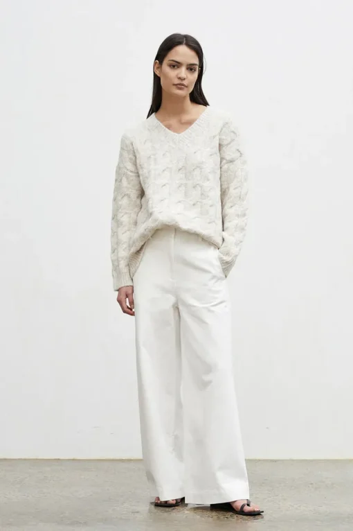 Friend of Audrey - Kara Cable Knit Melange V-Neck (Creme Brulee)