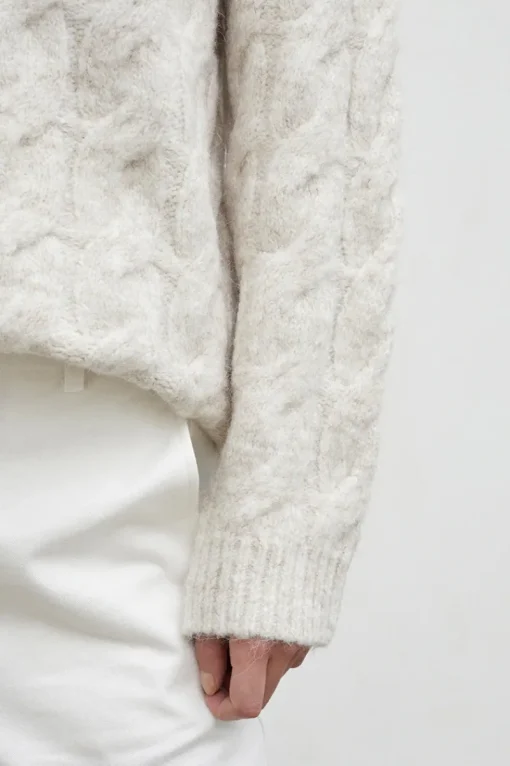 Friend of Audrey - Kara Cable Knit Melange V-Neck (Creme Brulee)