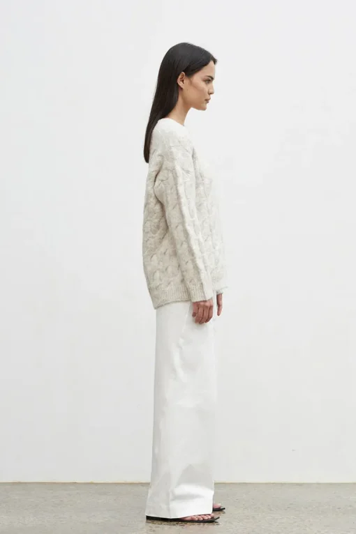 Friend of Audrey - Kara Cable Knit Melange V-Neck (Creme Brulee)