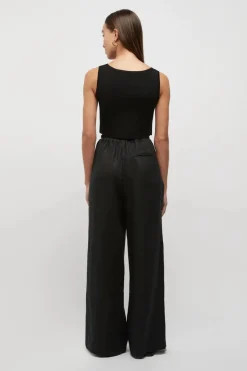 Friend of Audrey - SUN KISSED CREPE KNIT TOP (BLACK)