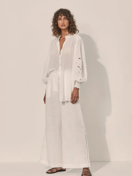 Kivari - Amber Embroidered Tunic (White)