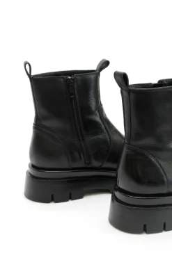 Women La Tribe - Yasmin Platform Boot (Black)