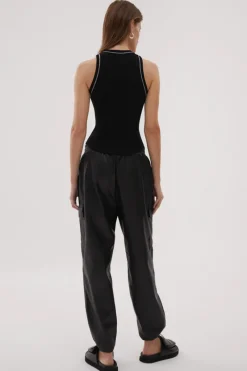 Misha Urban - EILIAN JOGGER