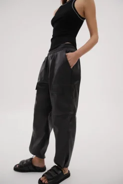 Misha Urban - EILIAN JOGGER