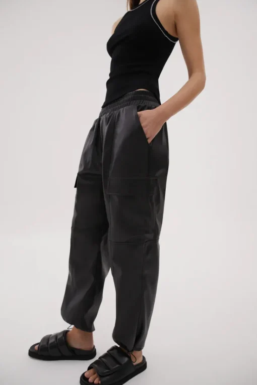 Misha Urban - EILIAN JOGGER