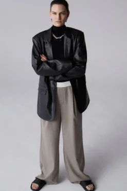 Misha Urban - FINN OVERSIZED BLAZER (Black)