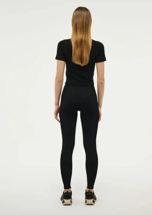 Women PE Nation - FREEPLAY SHORT SLEEVE RIB TEE (BLACK)