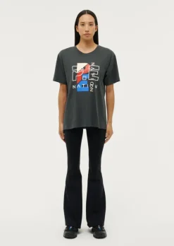 Women PE Nation - HERITAGE TEE (DARK SHADOW)