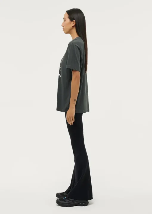 Women PE Nation - HERITAGE TEE (DARK SHADOW)