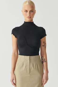 RAEF The Label - LANEY PANELLED SHORT SLEEVE TOP (BLACK)