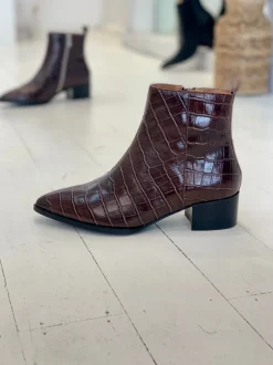 Women Skin Footwear - Corban Boot (Brown Croc)