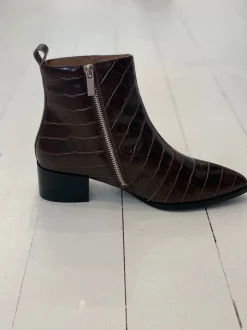 Women Skin Footwear - Corban Boot (Brown Croc)