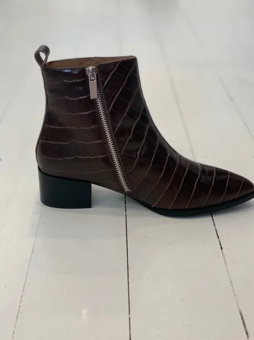 Women Skin Footwear - Corban Boot (Brown Croc)