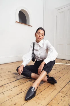 Women Skin Footwear - Lyncoln (Black Croc)