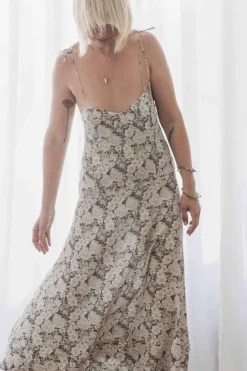 SOLEILUNA - Silk Annalise Midi Dress (Vintage Bloom)