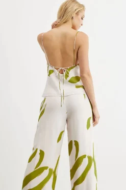 Women Sovere Studio SOVERE / STUDIO - MOTION MULTI STYLE CAMI (CHALK / GREEN)