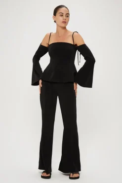Women Third Form - Cut Through Flare (Black)