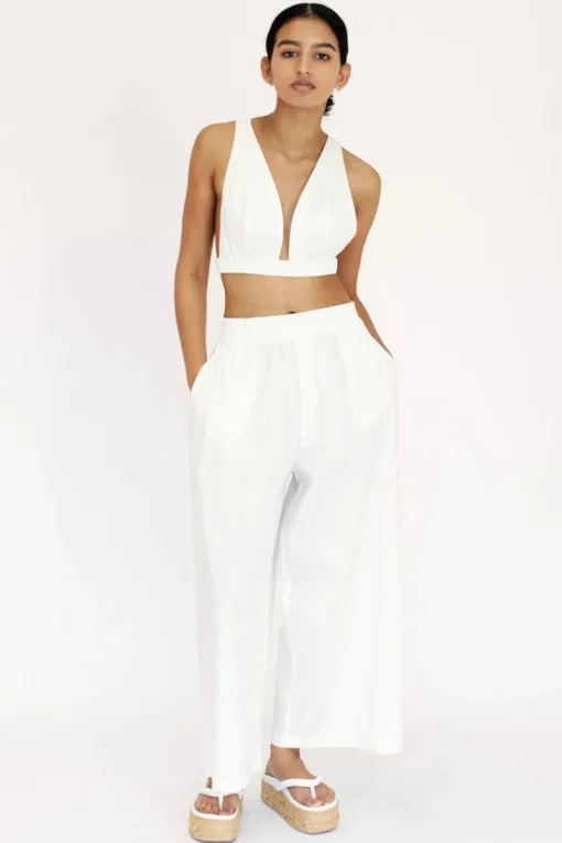 Women Third Form - Wonderer Relaxed Trouser (White)
